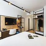 Ibis Lyon Sud Hotel 3*