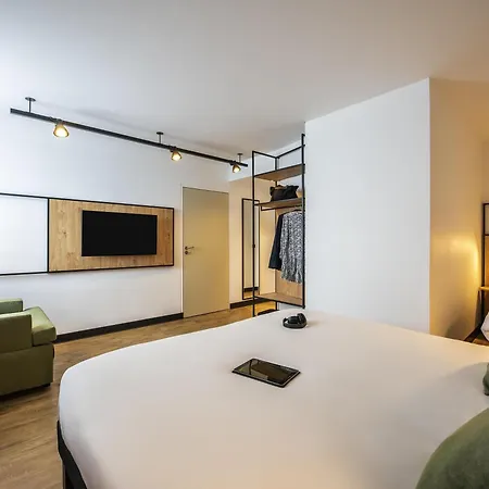 Ibis Lyon Sud Otel 3*