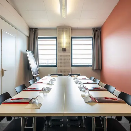 Отель Ibis Lyon Sud