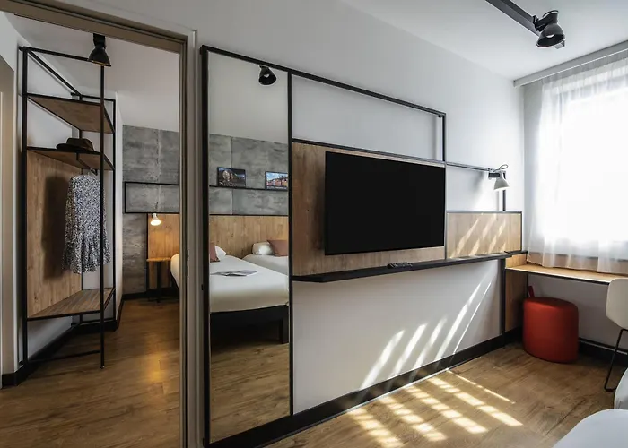 Ibis Lyon Sud 3* Уллен