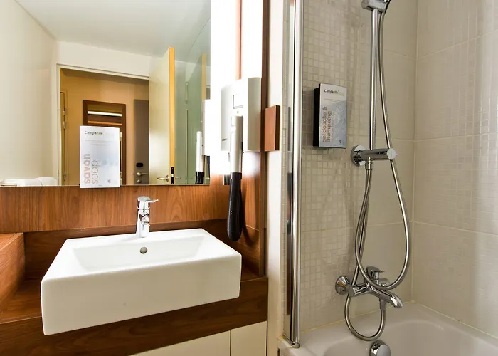 Отель Ibis Lyon Sud Уллен