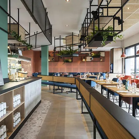 Ibis Lyon Sud أولينز
